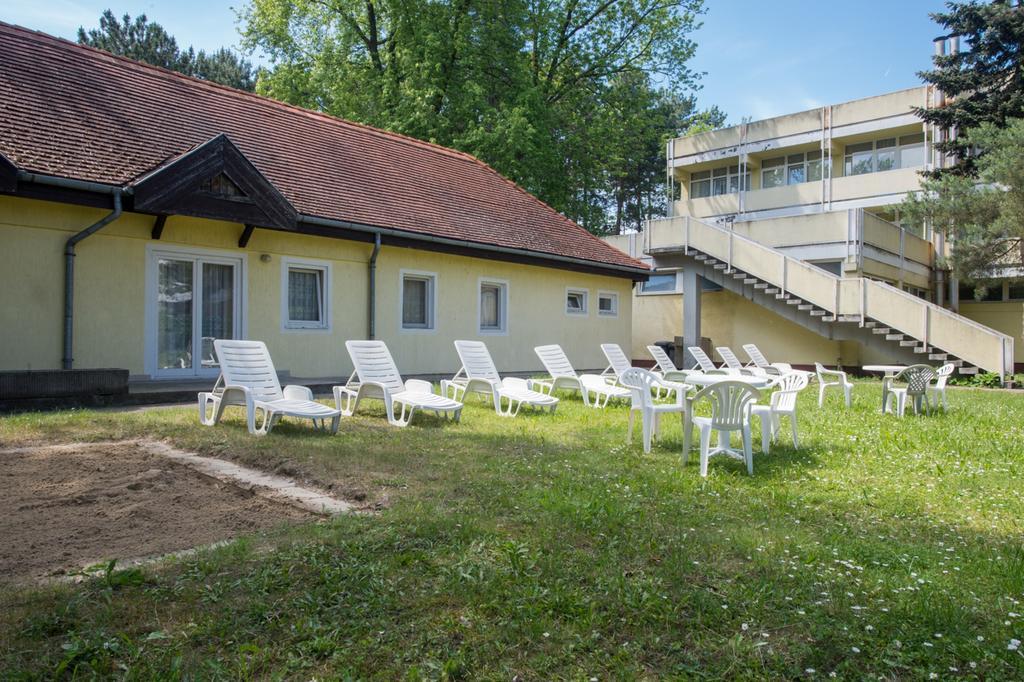 Hotel Nostra Шиофок Экстерьер фото