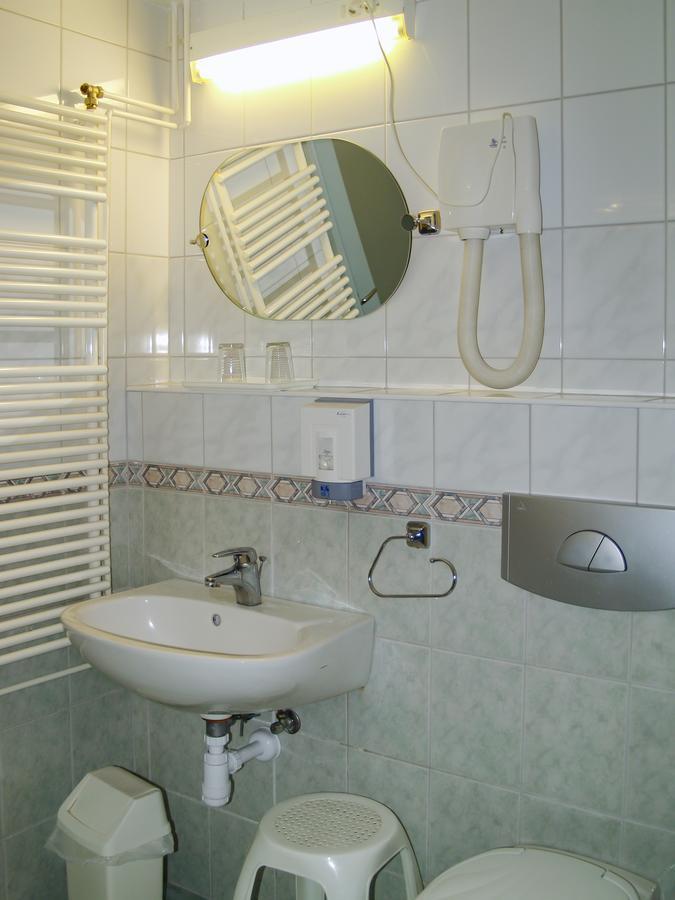 Hotel Nostra Шиофок Экстерьер фото